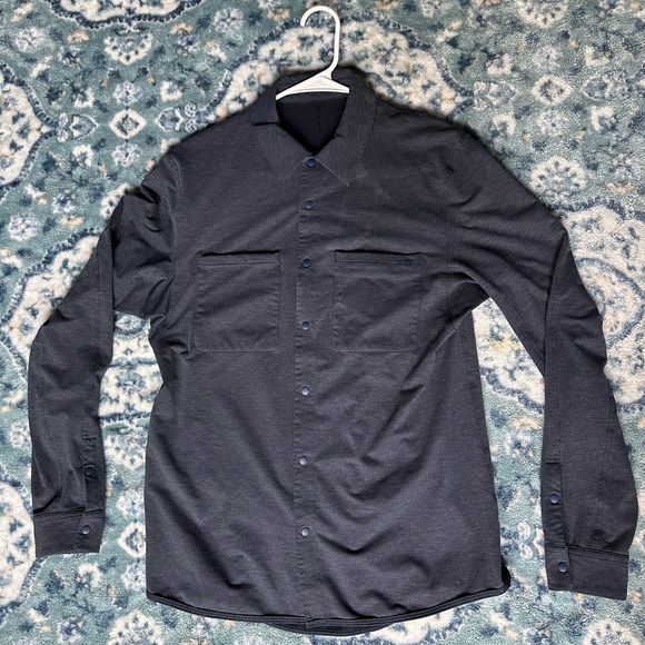 Lululemon Mens Button Down Navy Blue Size Medium - Picture 3 of 4